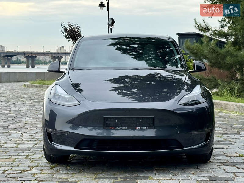 Внедорожник / Кроссовер Tesla Model Y 2024 в Киеве