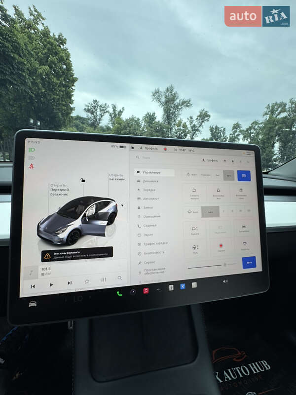 Внедорожник / Кроссовер Tesla Model Y 2024 в Киеве