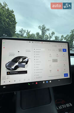 Внедорожник / Кроссовер Tesla Model Y 2024 в 