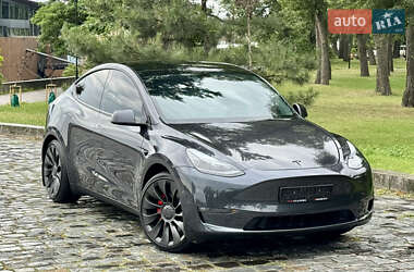 Внедорожник / Кроссовер Tesla Model Y 2024 в 