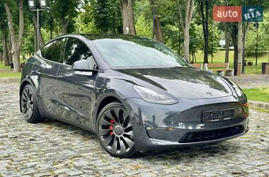 Внедорожник / Кроссовер Tesla Model Y 2024 в 