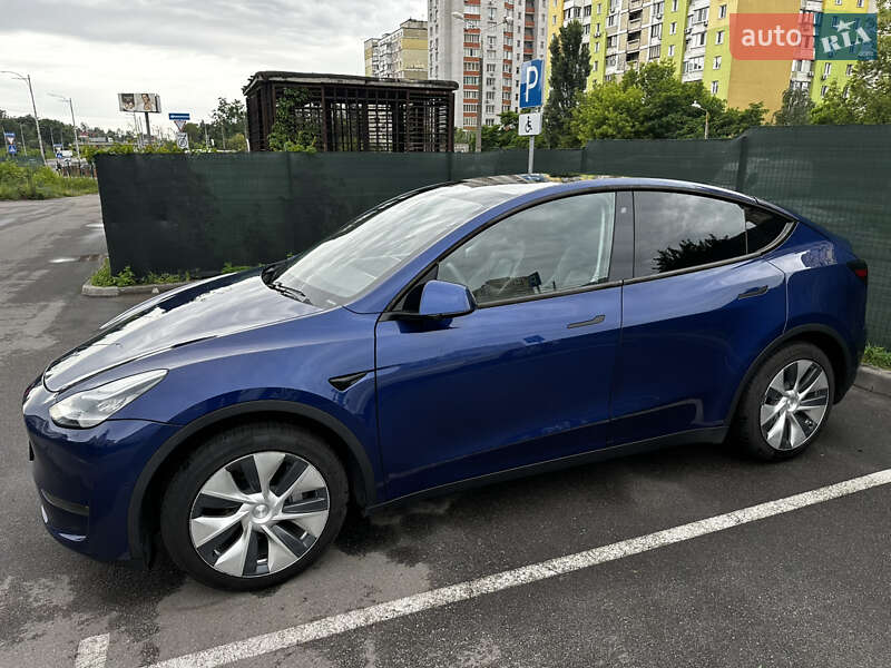 Внедорожник / Кроссовер Tesla Model Y 2020 в Киеве