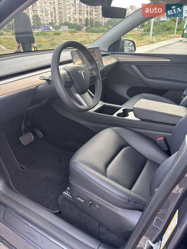 Внедорожник / Кроссовер Tesla Model Y 2023 в Киеве фото 6 Внедорожник / Кроссовер Tesla Model Y 2023 в Киеве
