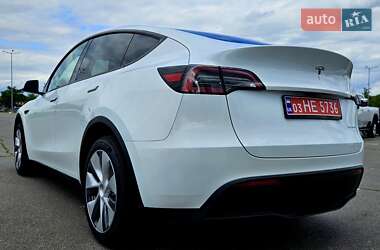Внедорожник / Кроссовер Tesla Model Y 2024 в 