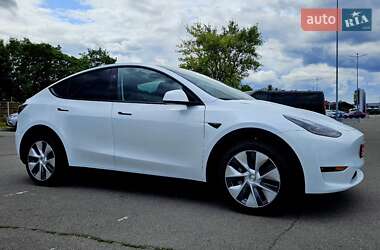 Внедорожник / Кроссовер Tesla Model Y 2024 в 