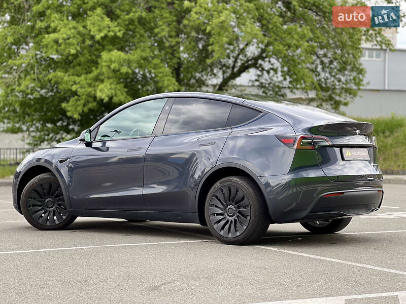 Внедорожник / Кроссовер Tesla Model Y 2024 в Киеве