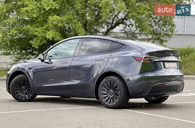 Внедорожник / Кроссовер Tesla Model Y 2024 в 