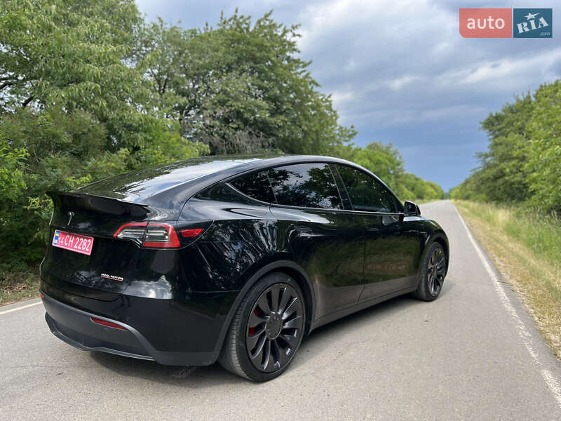 Позашляховик / Кросовер Tesla Model Y 2021 в Вінниці