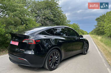 Внедорожник / Кроссовер Tesla Model Y 2021 в 