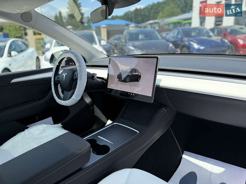 Позашляховик / Кросовер Tesla Model Y 2024 в Вінниці