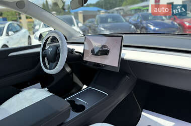 Внедорожник / Кроссовер Tesla Model Y 2024 в 