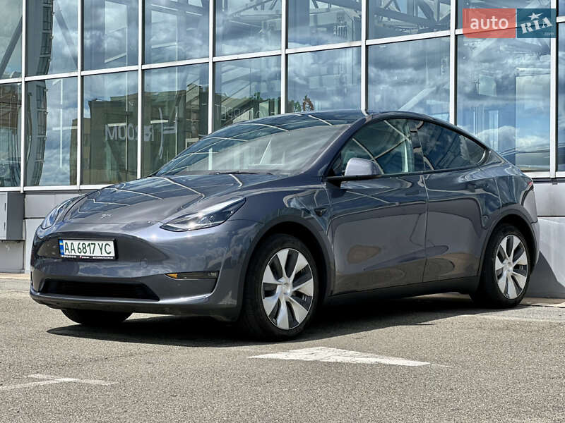 Внедорожник / Кроссовер Tesla Model Y 2023 в Киеве