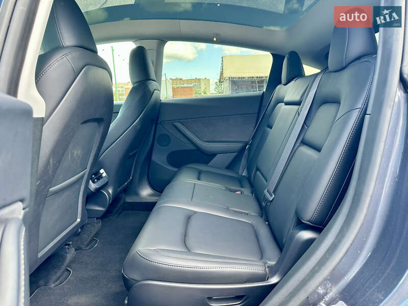Внедорожник / Кроссовер Tesla Model Y 2023 в Киеве