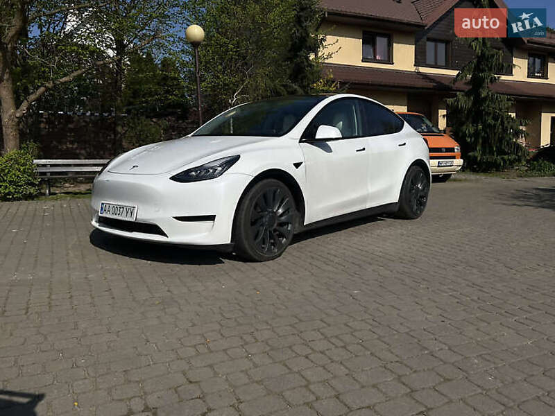 Tesla Model Y 2020