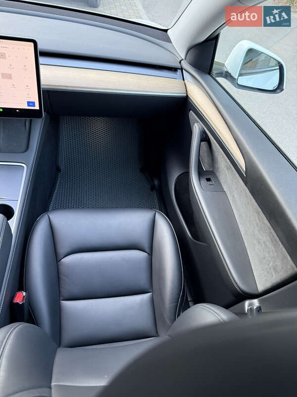 Внедорожник / Кроссовер Tesla Model Y 2022 в Одессе