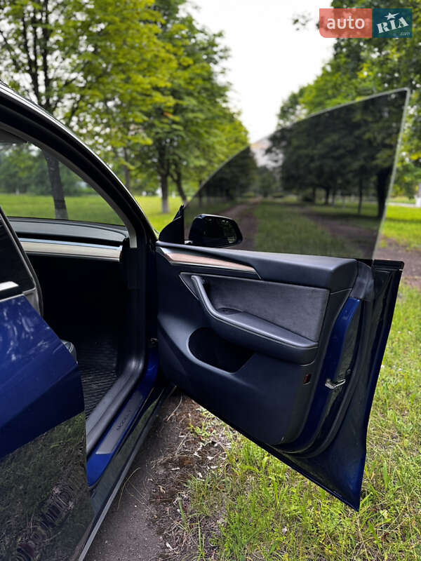 Позашляховик / Кросовер Tesla Model Y 2024 в Ніжині