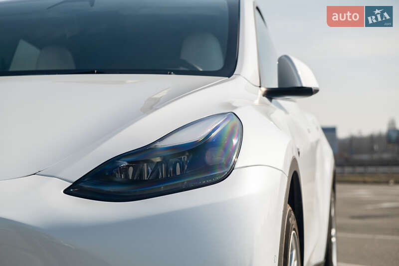 Внедорожник / Кроссовер Tesla Model Y 2021 в Киеве