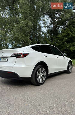 Внедорожник / Кроссовер Tesla Model Y 2023 в 