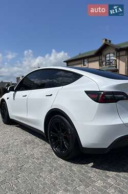 Позашляховик / Кросовер Tesla Model Y 2023 в 