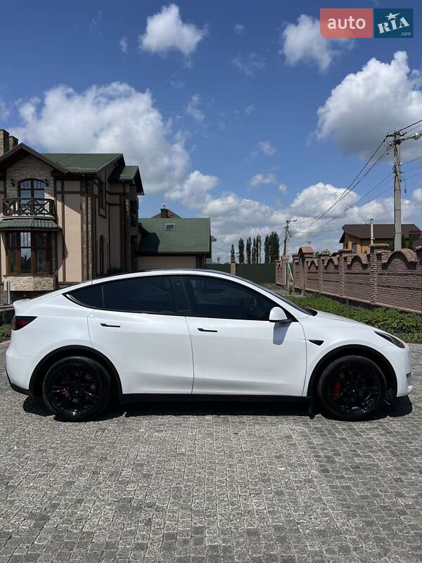 Внедорожник / Кроссовер Tesla Model Y 2023 в Хмельницком