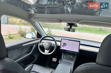 Позашляховик / Кросовер Tesla Model Y 2023 в 