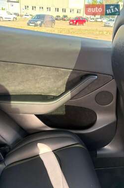 Внедорожник / Кроссовер Tesla Model Y 2022 в 
