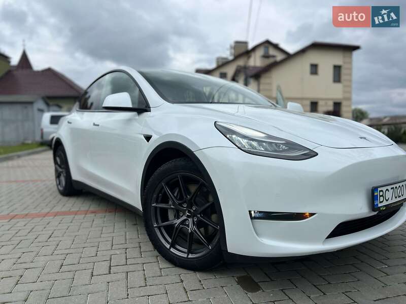 Внедорожник / Кроссовер Tesla Model Y 2021 в 