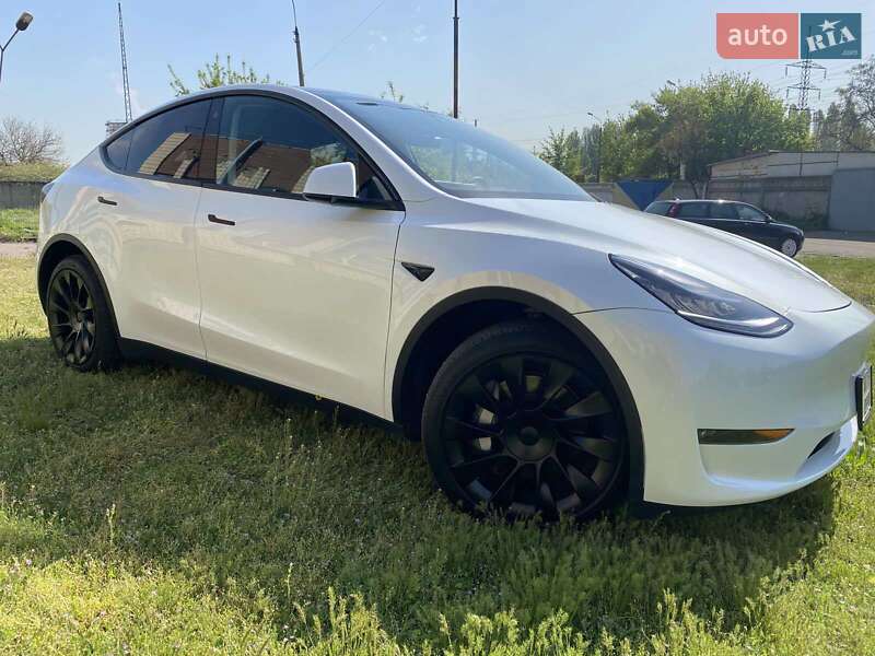 Внедорожник / Кроссовер Tesla Model Y 2023 в 