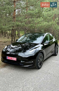 Внедорожник / Кроссовер Tesla Model Y 2022 в 