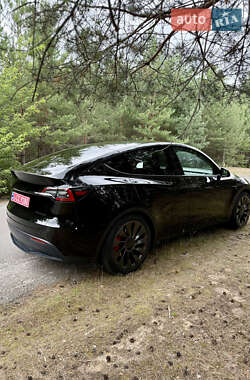 Внедорожник / Кроссовер Tesla Model Y 2022 в 