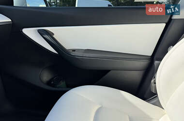 Внедорожник / Кроссовер Tesla Model Y 2021 в 