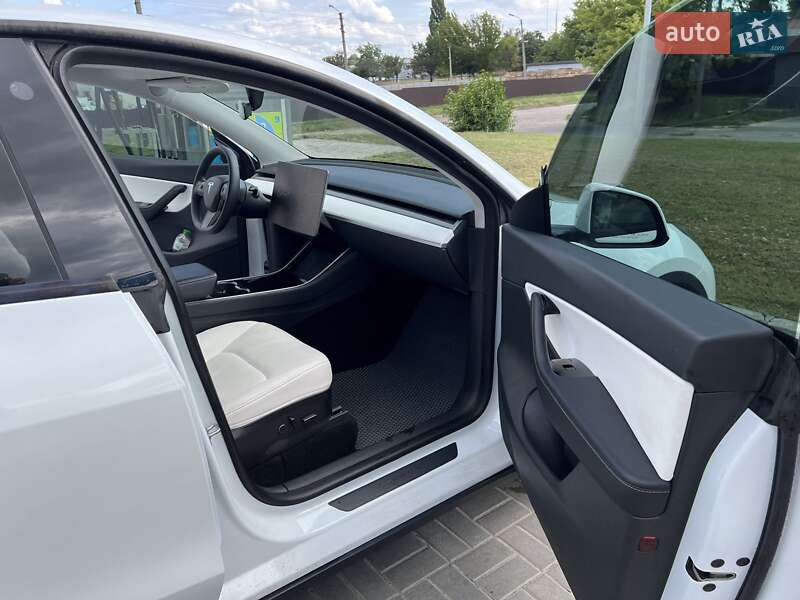 Внедорожник / Кроссовер Tesla Model Y 2020 в Кременчуге