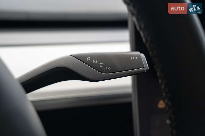 Внедорожник / Кроссовер Tesla Model Y 2020 в Черновцах