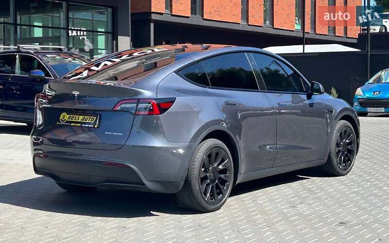 Позашляховик / Кросовер Tesla Model Y 2023 в Чернівцях