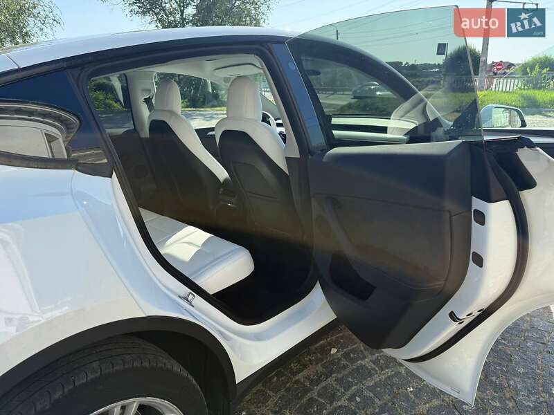 Внедорожник / Кроссовер Tesla Model Y 2022 в Белой Церкви