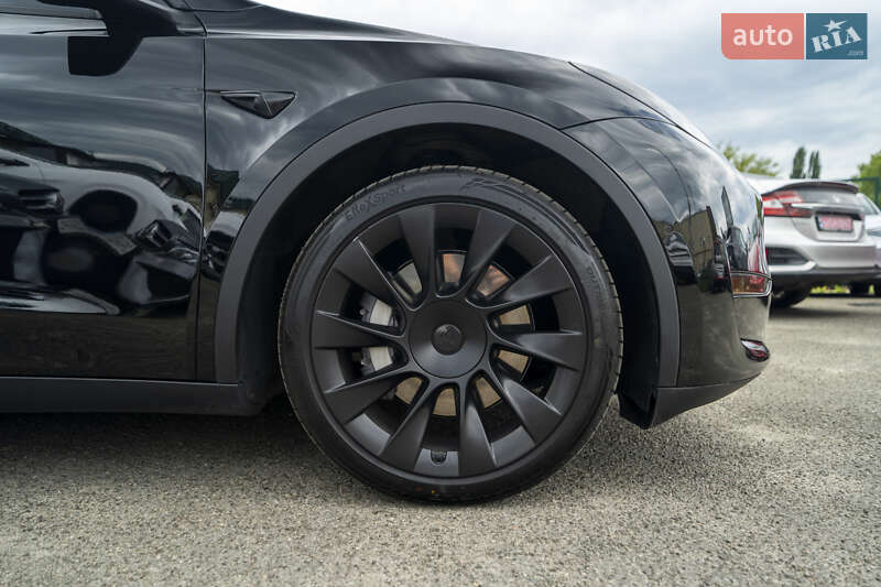 Внедорожник / Кроссовер Tesla Model Y 2022 в Киеве