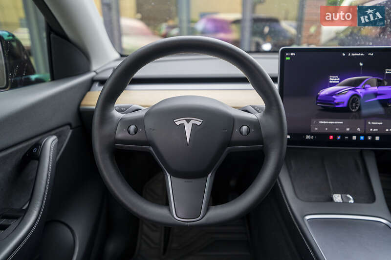 Внедорожник / Кроссовер Tesla Model Y 2022 в Киеве