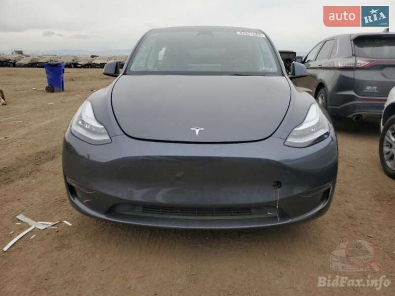 Внедорожник / Кроссовер Tesla Model Y 2022 в Кременчуге