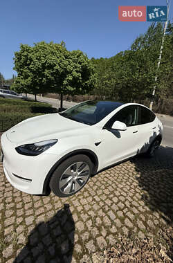 Внедорожник / Кроссовер Tesla Model Y 2021 в 