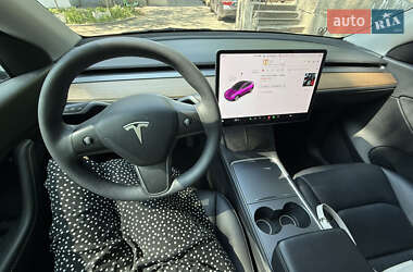 Внедорожник / Кроссовер Tesla Model Y 2021 в 