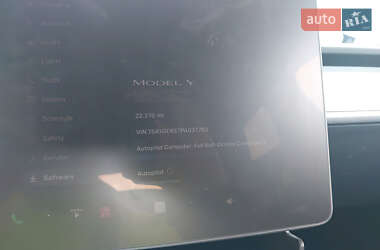 Внедорожник / Кроссовер Tesla Model Y 2023 в 