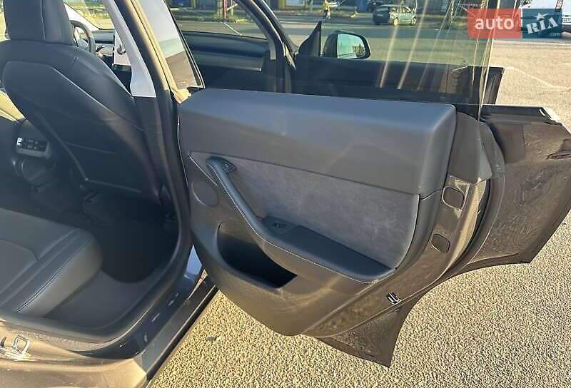 Внедорожник / Кроссовер Tesla Model Y 2021 в Хмельницком