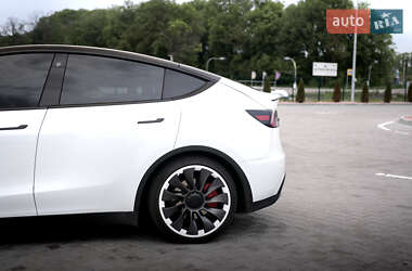 Внедорожник / Кроссовер Tesla Model Y 2023 в 