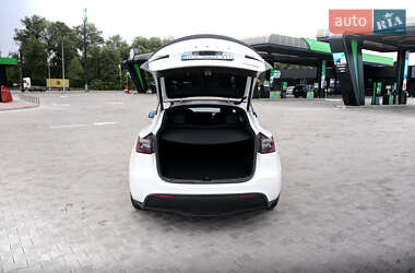 Внедорожник / Кроссовер Tesla Model Y 2023 в 