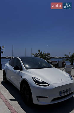 Внедорожник / Кроссовер Tesla Model Y 2021 в 