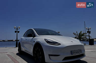 Внедорожник / Кроссовер Tesla Model Y 2021 в 
