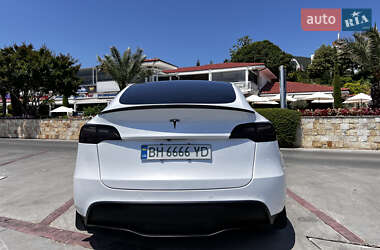 Внедорожник / Кроссовер Tesla Model Y 2021 в 