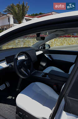 Внедорожник / Кроссовер Tesla Model Y 2021 в 