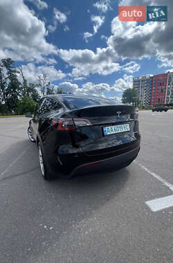 Внедорожник / Кроссовер Tesla Model Y 2023 в 