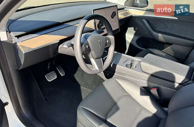 Внедорожник / Кроссовер Tesla Model Y 2023 в 